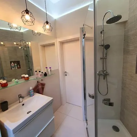 Apartament Lovely & Unique In The Historic Center. Bratysława